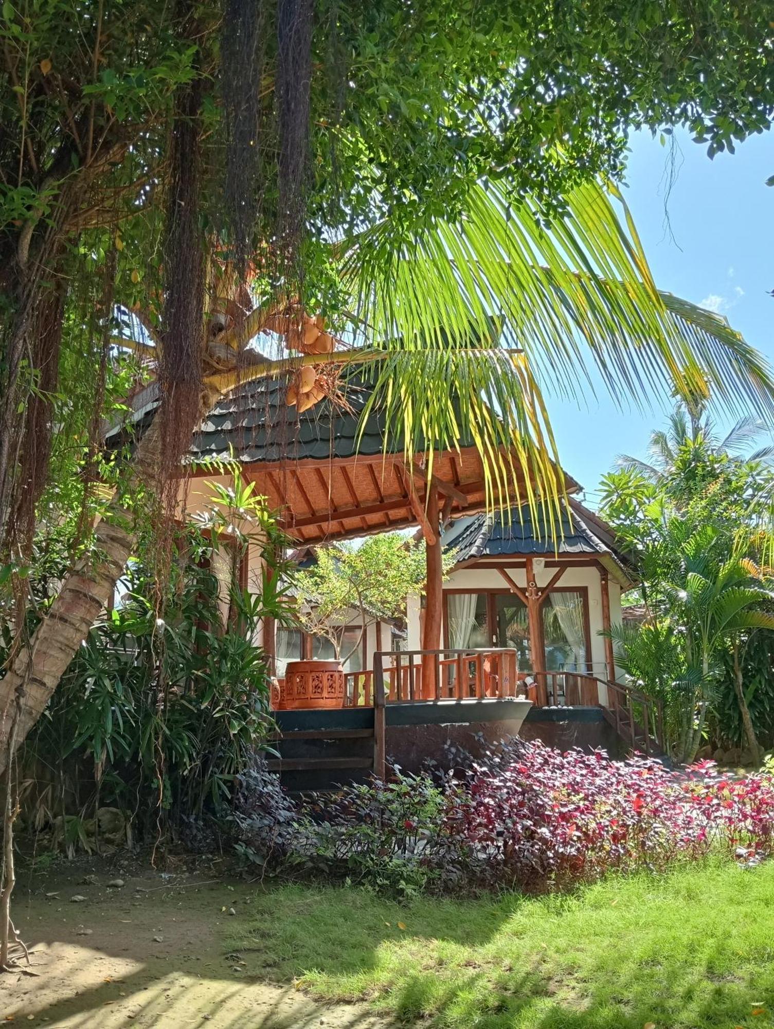 Hotel The Umah Prahu Batununggul Esterno foto